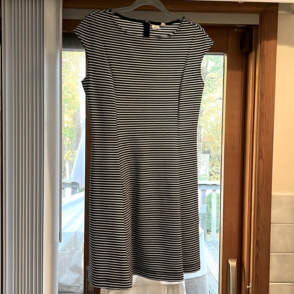 Gap Black and White Dress